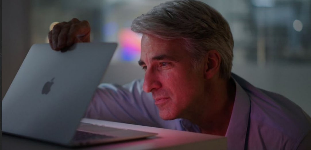 Craig opens glowing MacBook Air M1